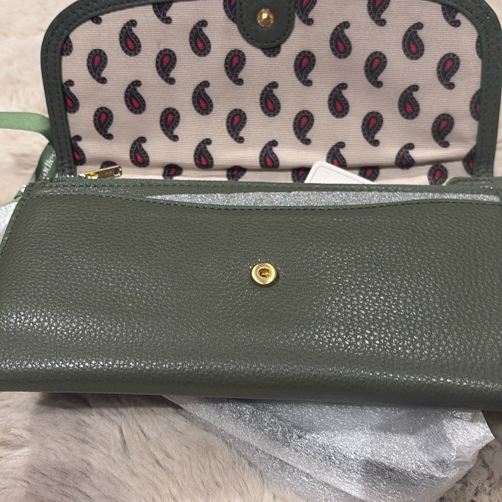 Vera Bradley Green Clutch with Pebbled Texture